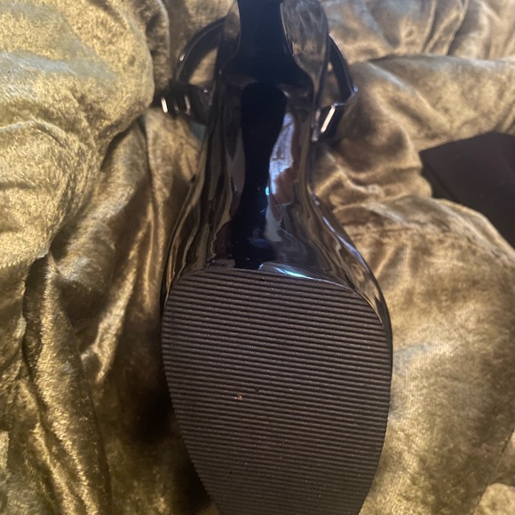 Black pleaser heels - Picture 3 of 5